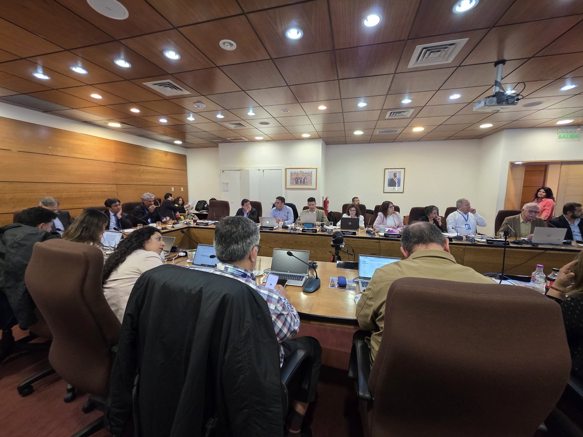 🚨Ahora, el presidente y vocero de E-Trant, Fernando Castillo, expone ante el pleno del Consejo Regional, sobre la situacion actual del transporte público, específicamente en las líneas bajo nuestra operación 
🚍119
🚍121
#Antofagasta