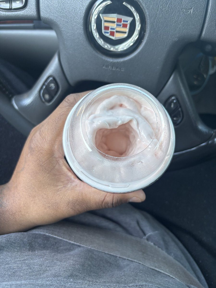 YoungknaD's tweet photo. Who fucked my shake? @ChickfilA https://t.co/AQh1KL6dhj