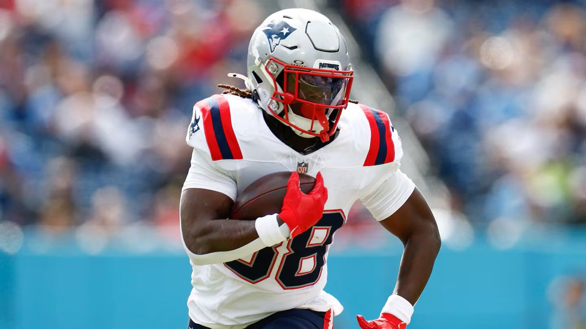 MayeIsKing_'s tweet image. New England Patriots running back Rhamondre Stevenson was arrested today following a gambling investigation, per @TheNFLDrop

Documents allege Stevenson colluded with the Mafia to fumble 67 times per game, with gambling winnings totaling over 1,000,000 dollars

unreal