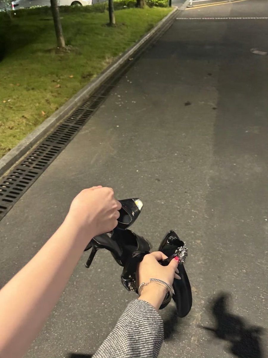 𝓼𝓽𝓻𝓪𝔀𝓫𝓮𝓻𝓻𝔂🍓 tweet media