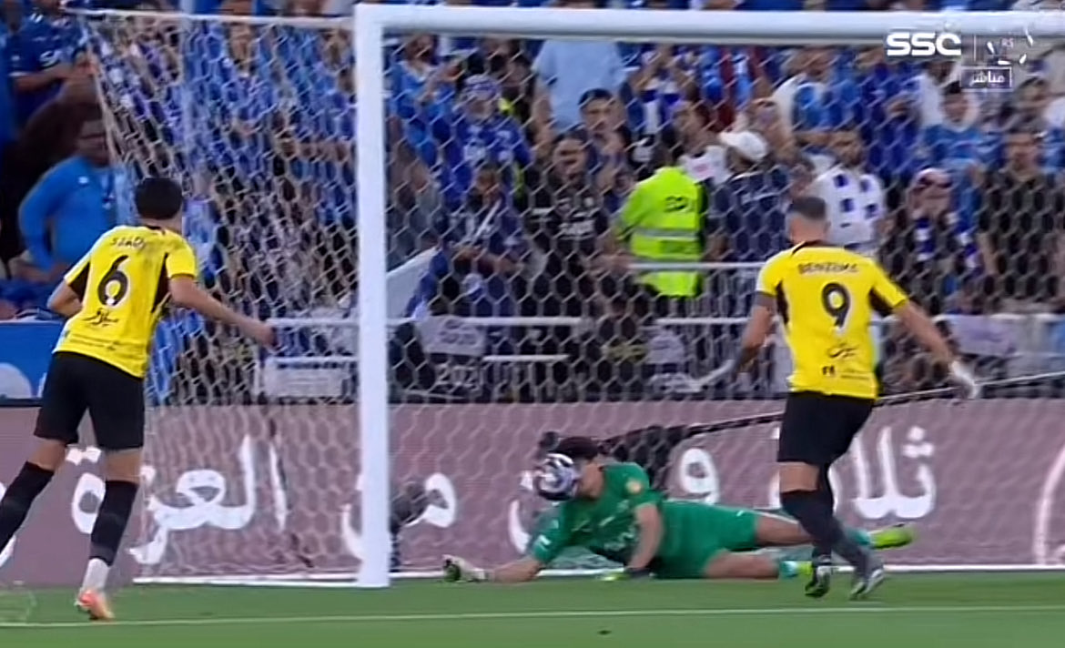 على الطاري من يتذكر يوم كادش خلى بونو يشم الكوره