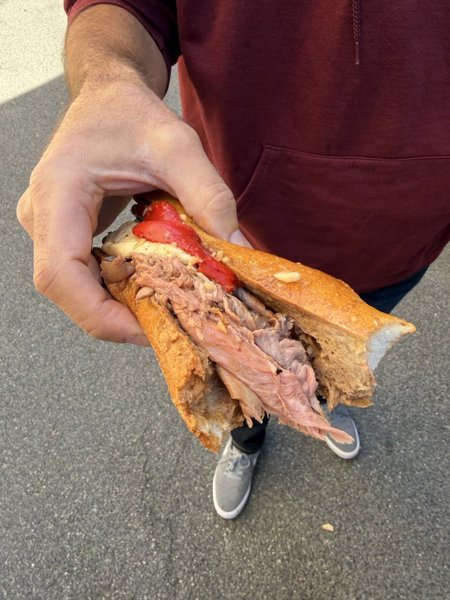 StrangestDesign's tweet image. Annual pilgrimage to Fiore’s 🔥🔥