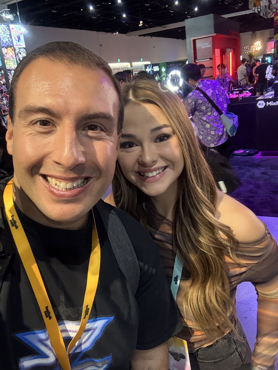 Zaiyken's tweet image. Twitchcon pics!!! always good to see the wonderful @Saskkiii ☺️☺️☺️ #twitchstreamer #twitchcon2025 #TwitchConSanDiego