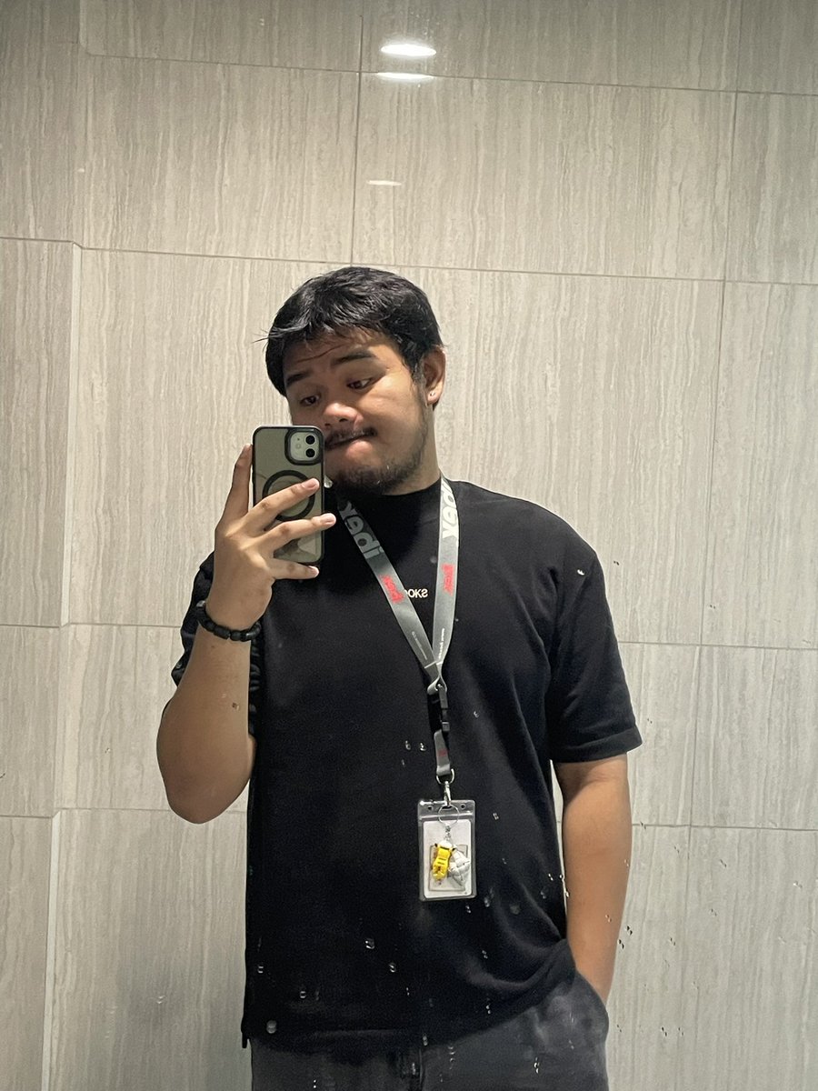 BegMuck's tweet image. Magpanggap muna sa work