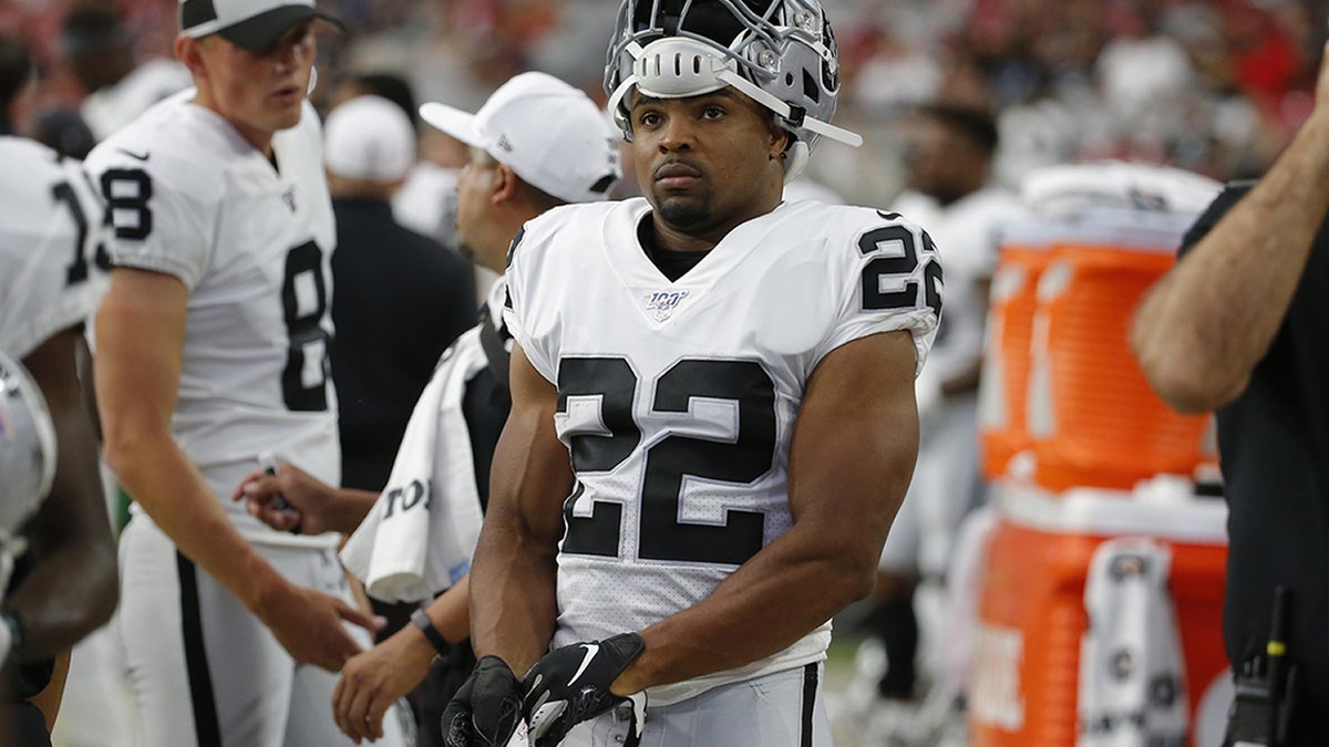Eric_Branch's tweet image. Former NFL star Doug Martin led a quiet retirement. But ahead of his death, he was in crisis that included cocaine and methamphetamine use, and a jump from the second floor of a rehab center.

sfchronicle.com/bayarea/articl…