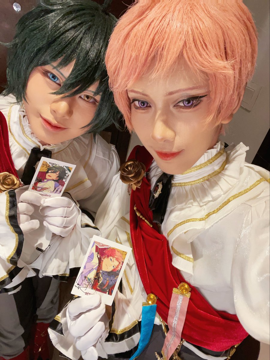 IceTea_Coser's tweet photo. Valkyrie’s Trip (Shukufuku no Library) outfit photosession with @picchancos ✨🩷💚 also taking picture with their official pashakore 🥺🫶🏻 https://t.co/v1kwfJlBC3