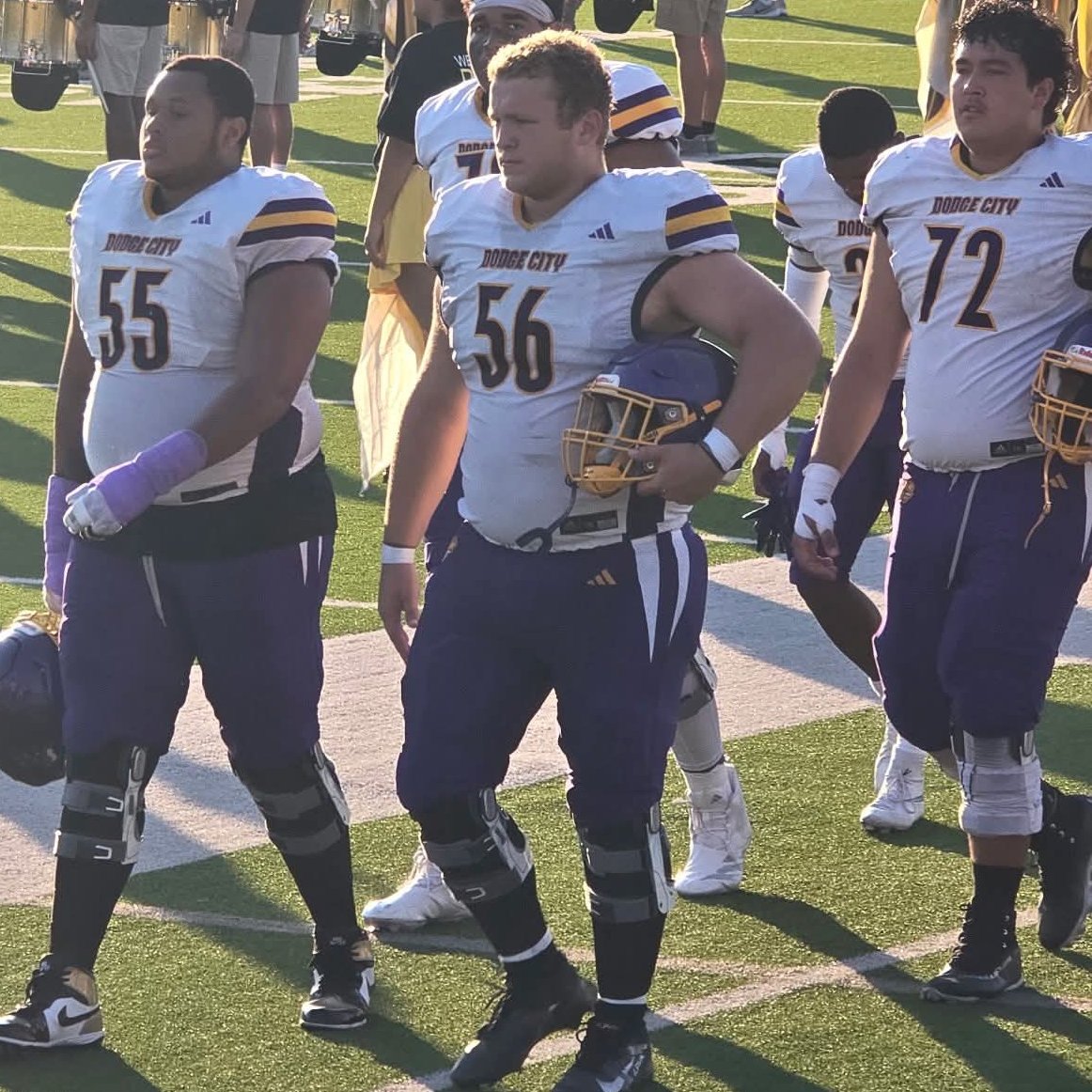 6'4 320 LG/C #56
Dodge City Community College
December Grad 2025! 4.0 GPA!
#JUCOPRODUCT 
Game Film: hudl.com/profile/225562…
