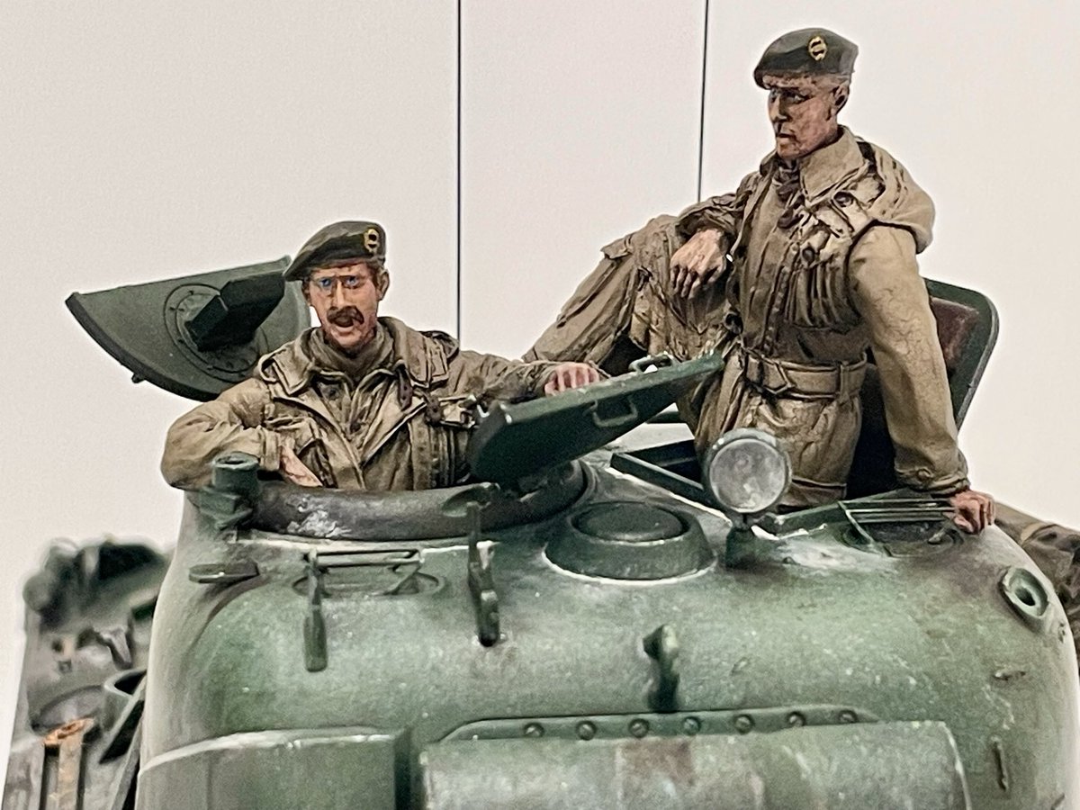 junjun_1944's tweet image. #プラモデル
#戦車
#scalemodel
アスカモデル
シャーマンVCファイアフライ
1番好きな戦車です!
砲身のカウンター迷彩がチャームポイント。
(長砲身がバレないためだが、逆に目立つのでは🤔)