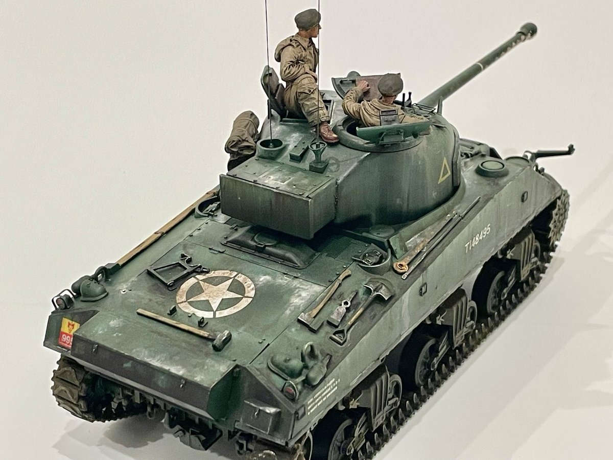 junjun_1944's tweet image. #プラモデル
#戦車
#scalemodel
アスカモデル
シャーマンVCファイアフライ
1番好きな戦車です!
砲身のカウンター迷彩がチャームポイント。
(長砲身がバレないためだが、逆に目立つのでは🤔)