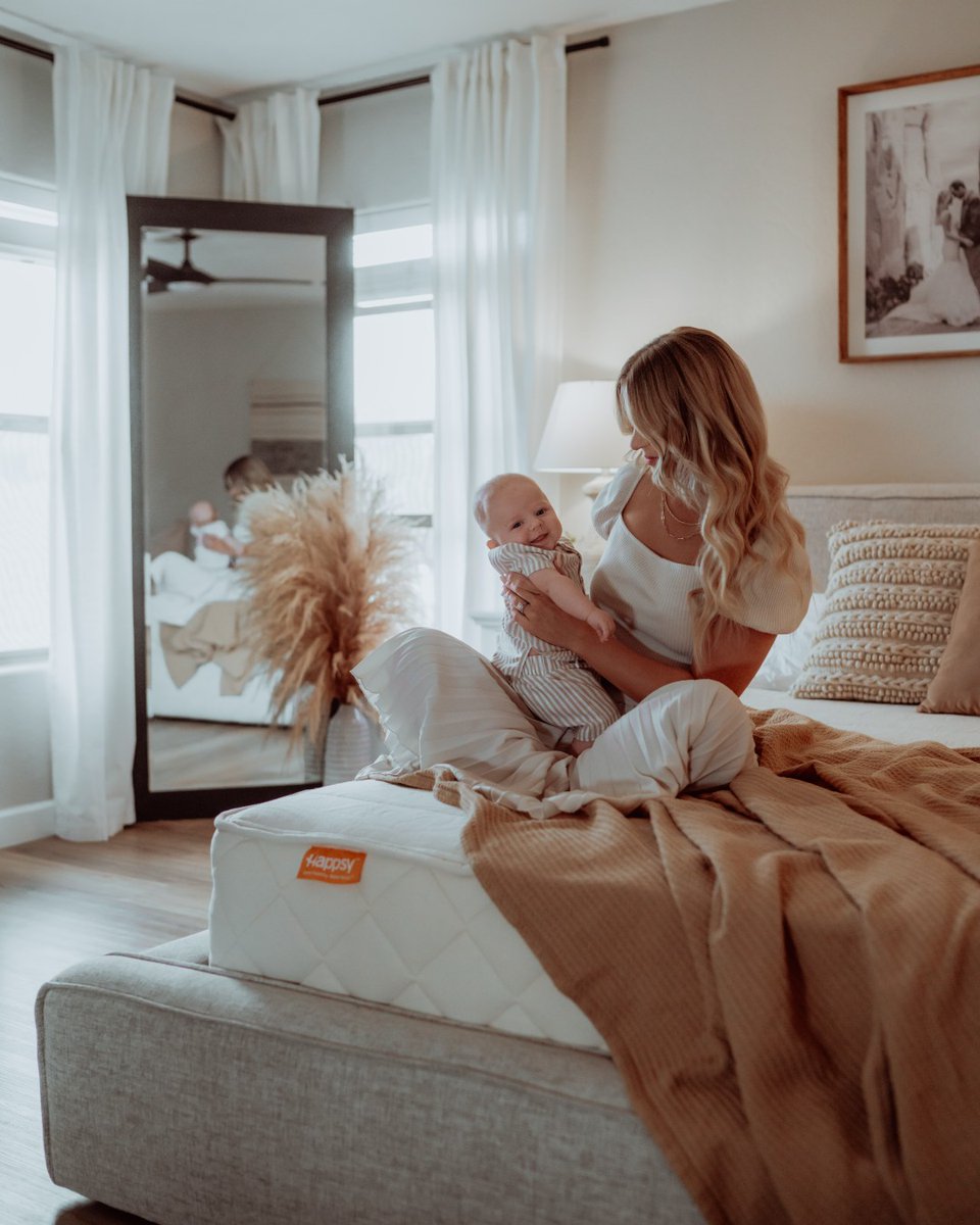 Swipe for Happsy smiles. ➡️😊 (Warning: They're contagious!)

happsy.com/sale
#BetterSleep #CertifiedOrganic #MattressInABox #OrganicMattress