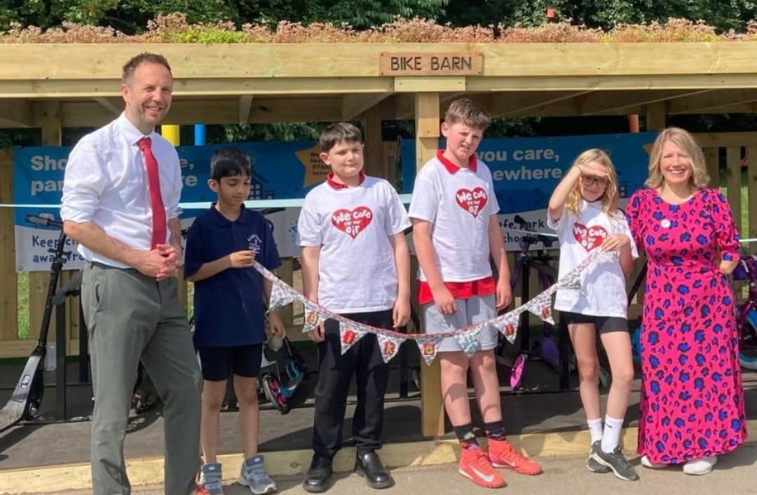 More students across Sheffield are benefitting from new Bike Barns in their playgrounds, offering children a safe &amp; dry place to store their bikes &amp; scooters while they are in the classroom

Find out more below 👇🏼 

sheffield.gov.uk/news/2025brand…