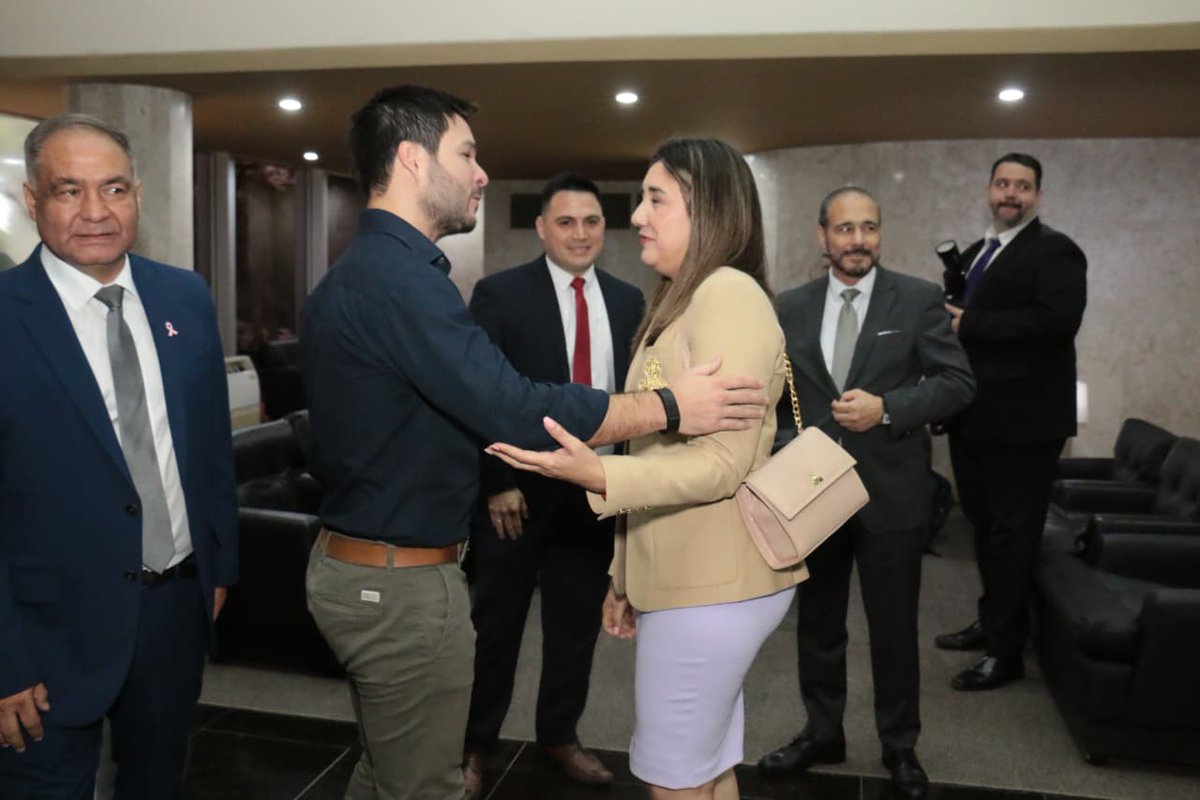 MINNAParaguay's tweet image. El ministro @WalterGCpy asistió a la inauguración del XI Congreso Nacional del @MDP_py  “Acceso a la Justicia en la Era Digital”. La actividad reúne a defensores públicos de todo el país y funcionarios para debatir sobre los avances y desafíos del acceso a la Justicia