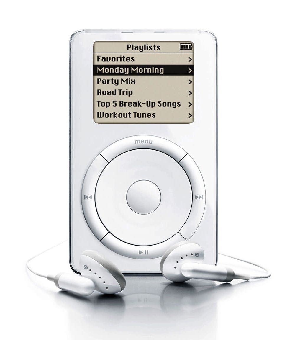 RetroTechDreams's tweet image. Today&apos;s the 24th anniversary of the iPod. I still have my first one.
