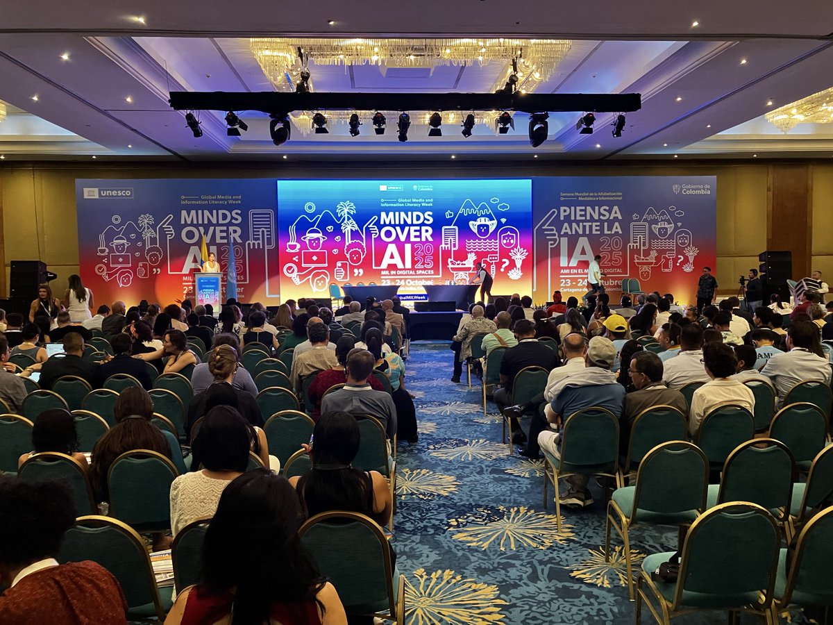 Edumedia_3's tweet image. #GlobalMILWeek2025 primer día de la semana para la alfabetización mediática e informacional en contextos digitales y de las inteligencias artificiales, organizada en Colombia por la @UNESCO @Mineducacion @Ministerio_TIC