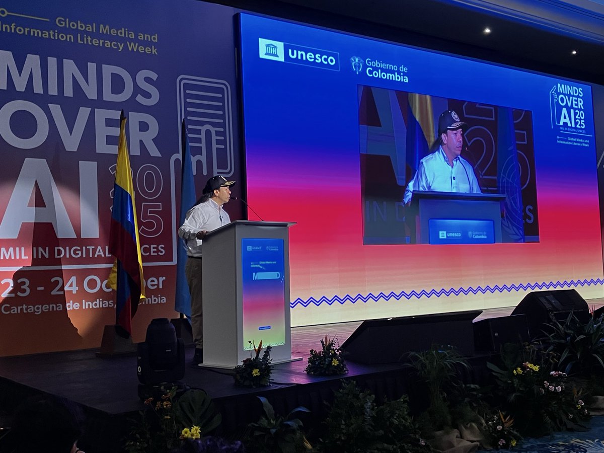 Edumedia_3's tweet image. #GlobalMILWeek2025 primer día de la semana para la alfabetización mediática e informacional en contextos digitales y de las inteligencias artificiales, organizada en Colombia por la @UNESCO @Mineducacion @Ministerio_TIC