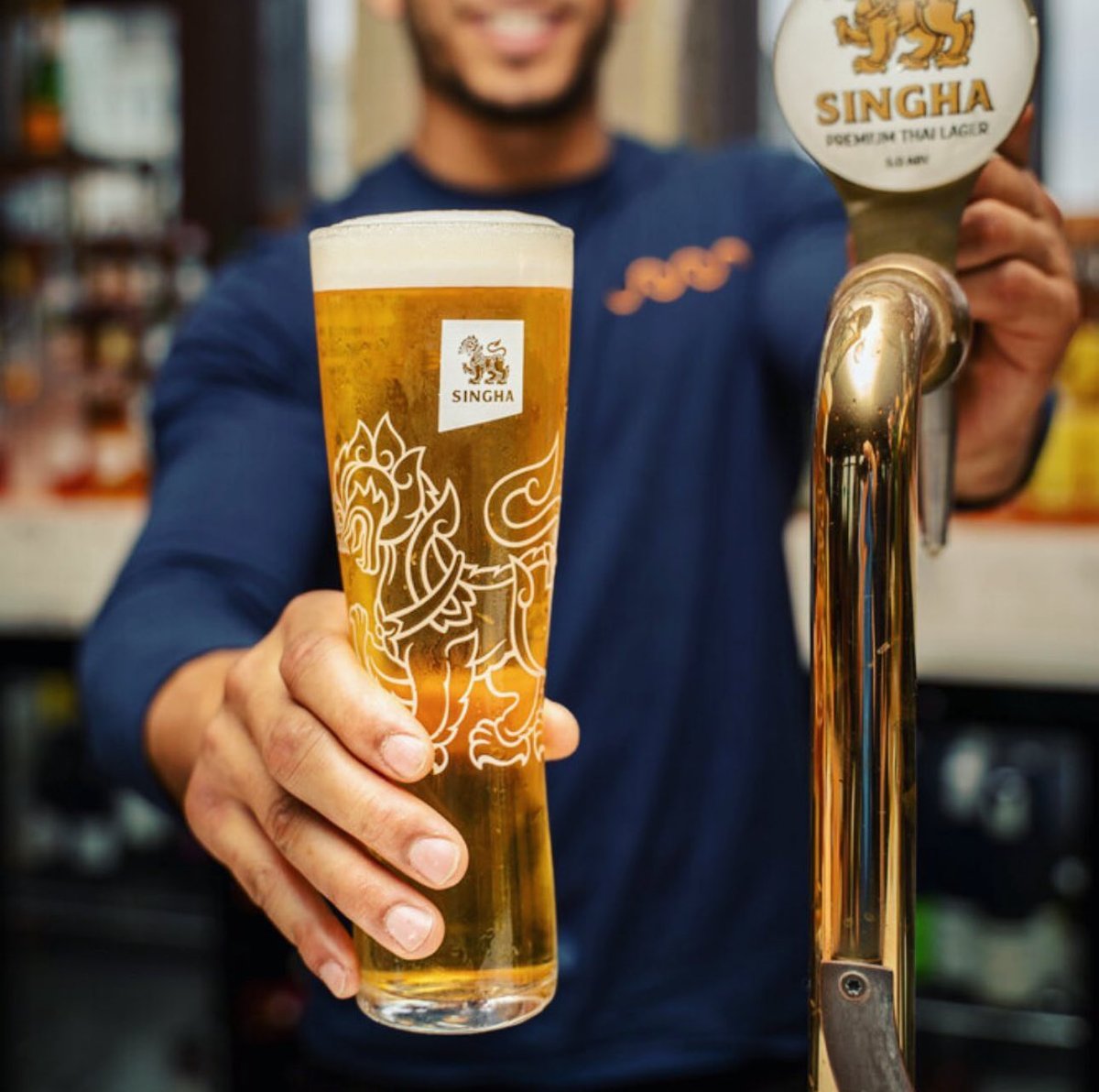 We are celebrating Thursday with a pint of Singha - cheers! 🍻

#thirstythursday #shepherdneame #singha