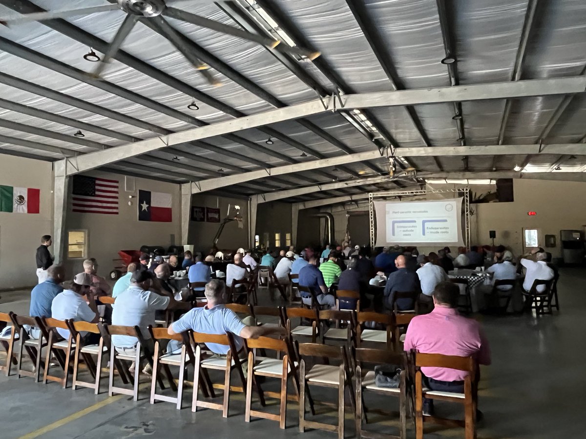 turf_fox's tweet photo. Great turn out for our educational meeting at Big Easy Ranch with host @Garrett__Barnes and team.  @NematodeGuy and Dr Lane Tredway bringing it
#packedhouse @SyngentaTurf https://t.co/puq4BBxlCq