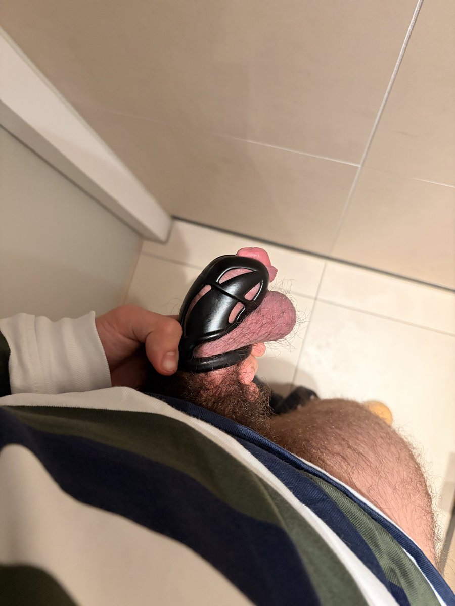 locktober day 23! I could not stop thinking about dick at work today 🙃
