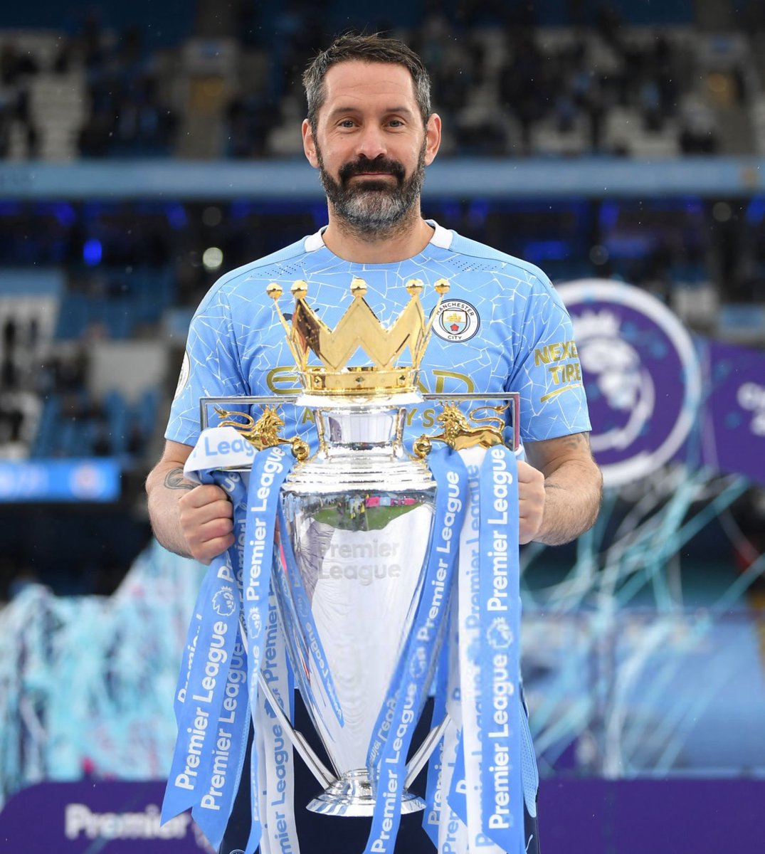 🚨 OFFICIEL ! 𝗦𝗖𝗢𝗧𝗧 𝗖𝗔𝗥𝗦𝗢𝗡 🏴󠁧󠁢󠁥󠁮󠁧󠁿 𝗣𝗥𝗘𝗡𝗗 𝗦𝗔 𝗥𝗘𝗧𝗥𝗔𝗜𝗧𝗘 𝗔̀ 𝗟’𝗔̂𝗚𝗘 𝗗𝗘 𝟰𝟬 𝗔𝗡𝗦 ! 👋

🏆🏆 Ligue des Champions
🏆🏆🏆🏆 Premier League
🏆🏆 Supercoupe d’Europe
🏆🏆 EFL Cup
🏆 Coupe du Monde des Clubs
🏆 FA Cup
🏆 Community Shield

Le gardien a gagné 11