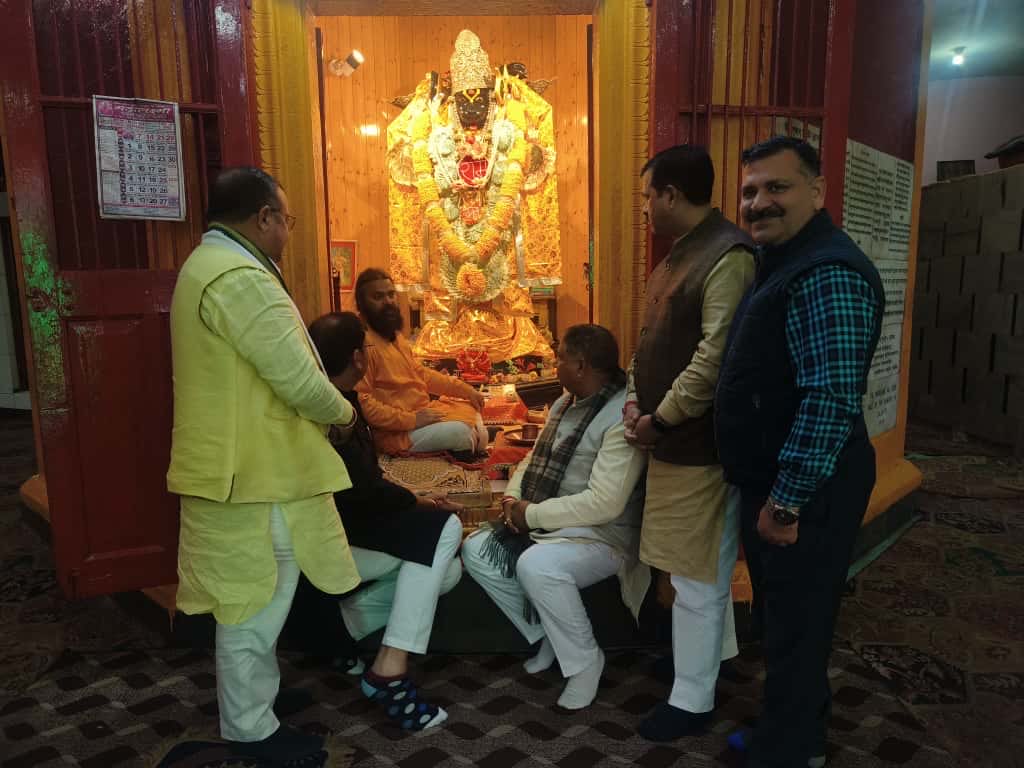 iamsatsharmaca's tweet image. जय बजरंगबली! 🙏

आज हनुमान मंदिर, लाल चौक में माथा टेका और प्रभु हनुमान जी का आशीर्वाद प्राप्त किया।