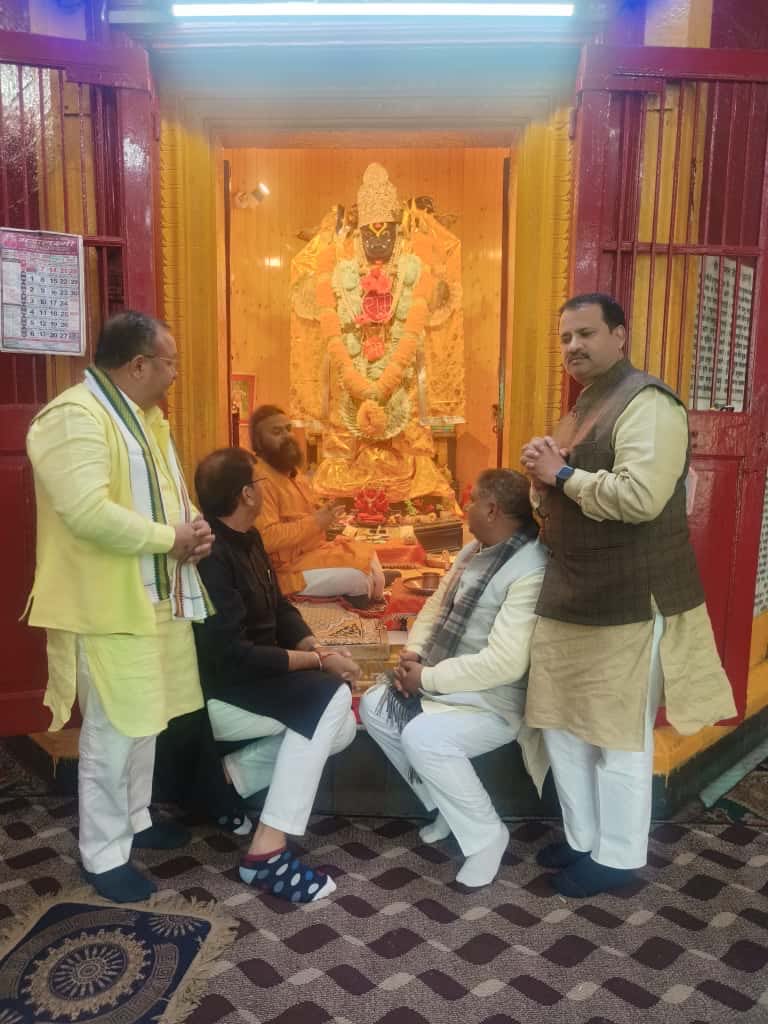 iamsatsharmaca's tweet image. जय बजरंगबली! 🙏

आज हनुमान मंदिर, लाल चौक में माथा टेका और प्रभु हनुमान जी का आशीर्वाद प्राप्त किया।