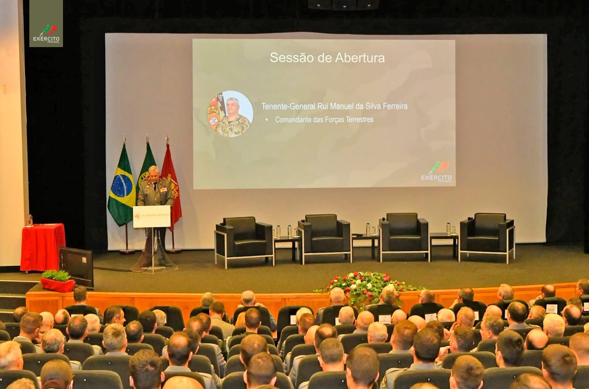 Decorreu hoje, na Academia Militar, a conferência “Missões Militares no Apoio à Preservação da Soberania e Integridade dos Territórios”, um dos eventos de índole cultural das comemorações do Dia do Exército 2025. 

#ExércitoPortuguês #DiaDoExército2025 #Legado_Histórico