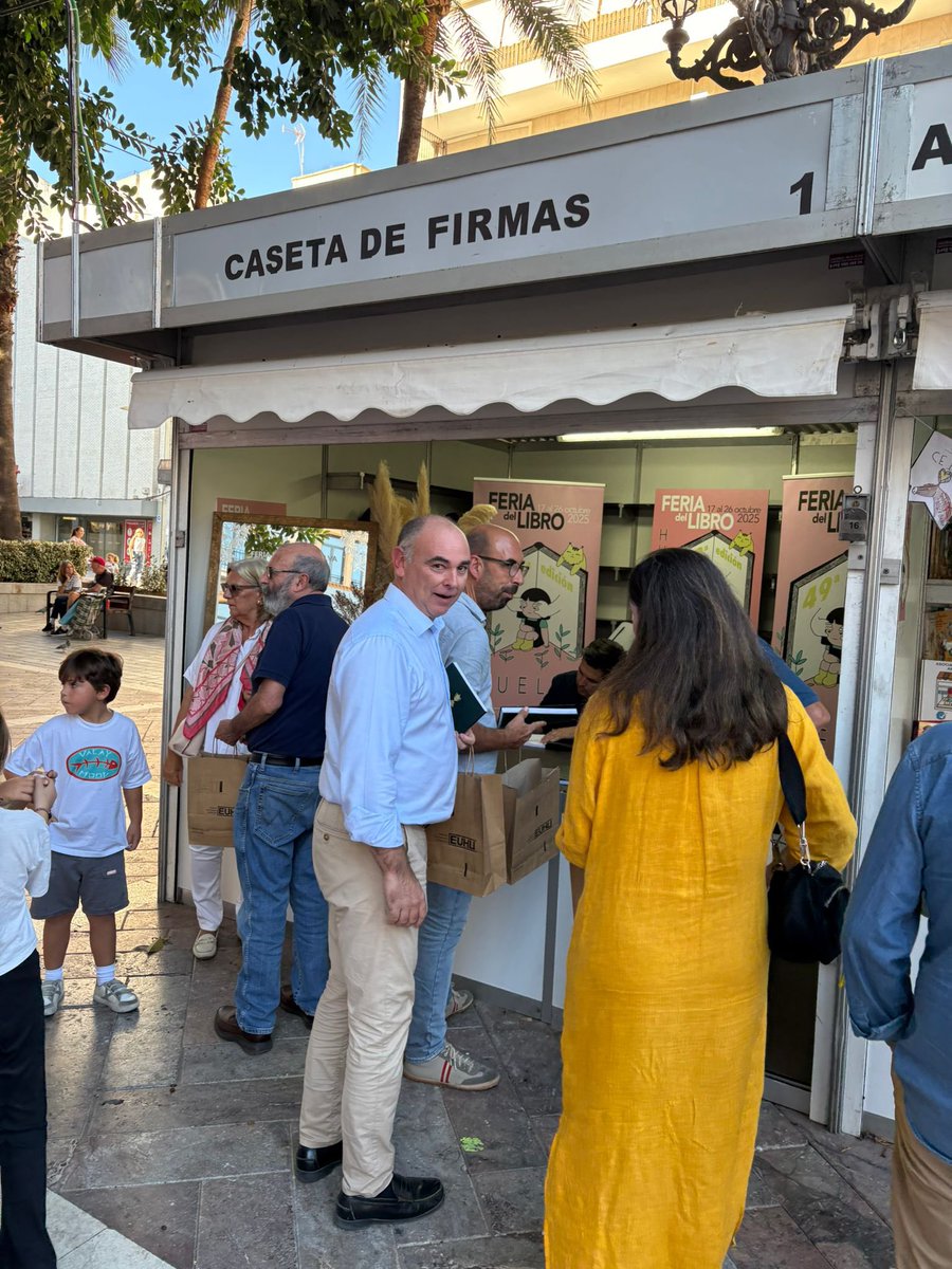 📖🎾 Gracias por acompañarnos esta tarde en la Feria del Libro en la presentación de “La Copa del Rey en el Decano del Tenis Español” de Jaime Zaforas Díaz