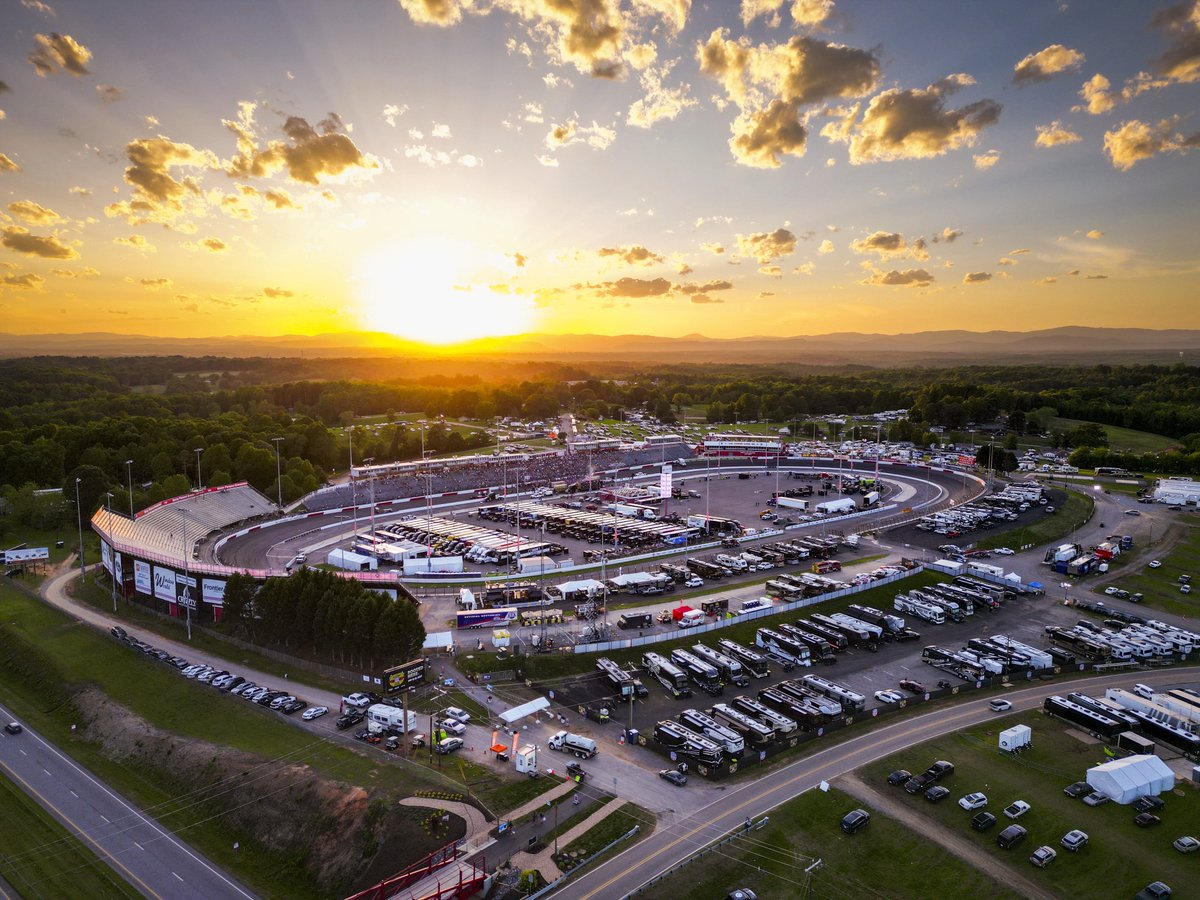 NWBSpeedway's tweet photo. An unforgettable weekend awaits. 👀🏁

Experience @NASCAR to the max when you camp at the track for the Window World 400!

SECURE A SPOT! 👉 https://t.co/xqcB1Vnabu https://t.co/RRxJwXKO9N