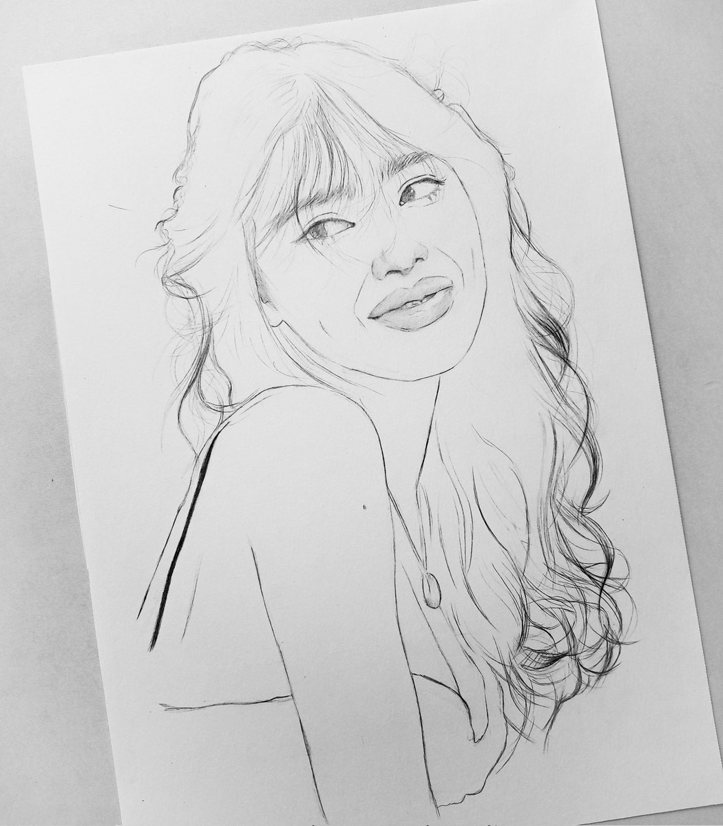 ONLYNAMJ00N's tweet image. زمان ما رسمت نسوان ✨

#art #sketch #sketching