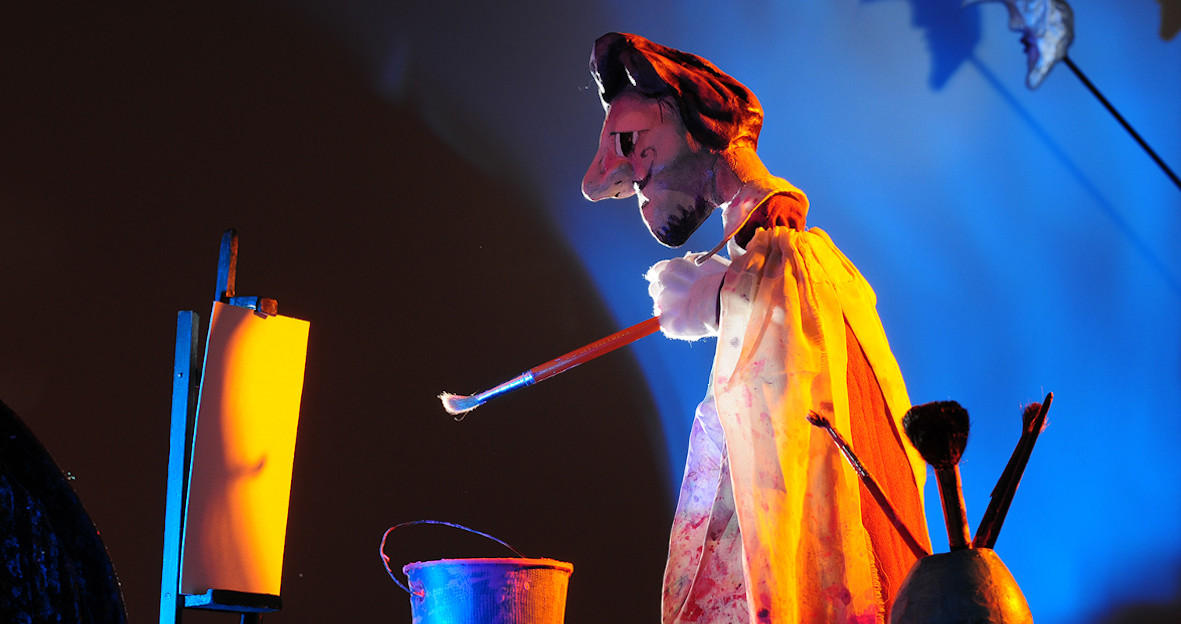 🎭 Nueva propuesta familiar del #TeatroTíteresElRetiro: 'La luna como testigo', de Agarrate Catalina Títeres.

🌙 Dos historias con una luna cómplice llenas de poesía, amor y juego.

👶 Desde 5 años.

📅 25 y 26 de octubre.

👉 +Info y entradas: teatrotiteresretiro.es/evento/la-luna…