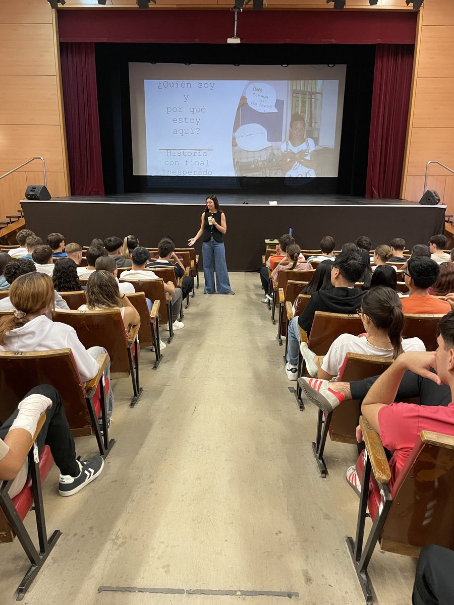 SalesianosSTRD's tweet photo. 🟢BACH | 🎓 ¿Quién dijo que los sueños no se cumplen? Irene García Lázaro, Doctora en Educación y antigua alumna, inaugura el curso escolar en esta sección y nos recuerda que con trabajo y constancia, todo es posible. ¡A por este nuevo curso! #protagonistasdelahistoria https://t.co/T55ktKhY8m