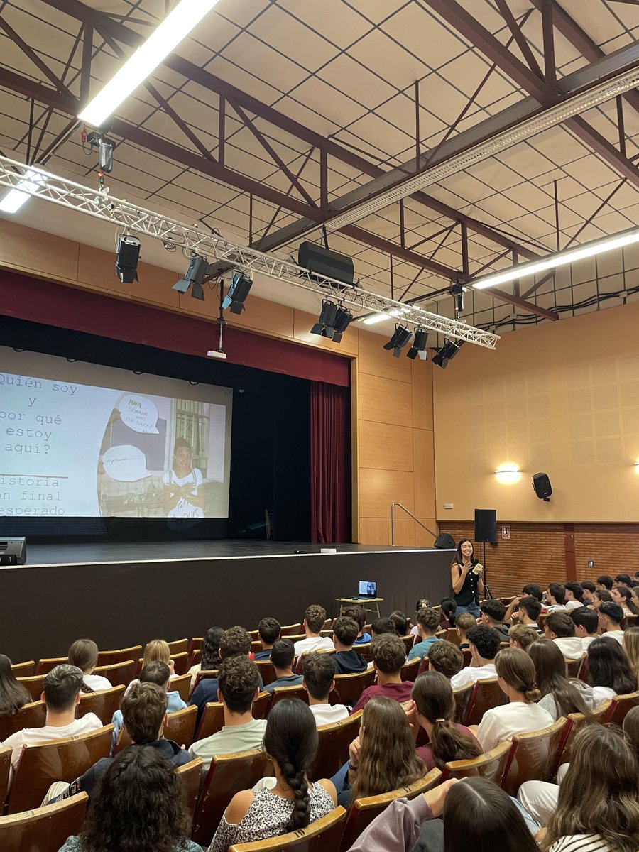 SalesianosSTRD's tweet photo. 🟢BACH | 🎓 ¿Quién dijo que los sueños no se cumplen? Irene García Lázaro, Doctora en Educación y antigua alumna, inaugura el curso escolar en esta sección y nos recuerda que con trabajo y constancia, todo es posible. ¡A por este nuevo curso! #protagonistasdelahistoria https://t.co/T55ktKhY8m