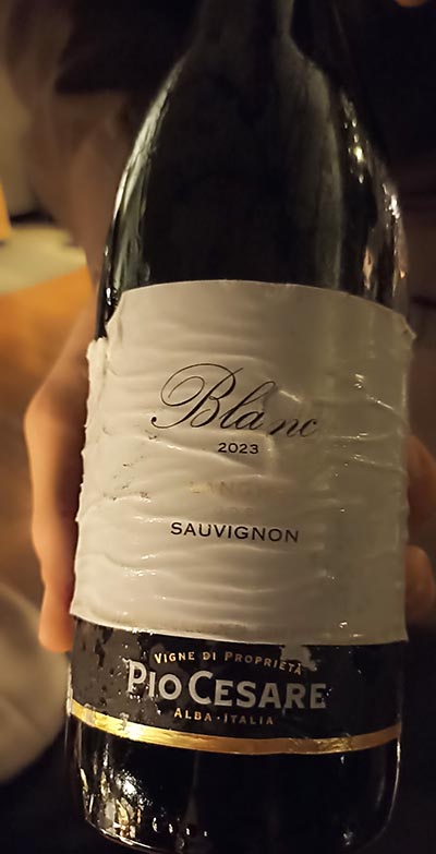 #Milano Niko Romito eccellenza della cucina italiana. Nel calice sorseggiamo il #vino #Sauvignon Blanc  #PioCesare  bluarte.it/taste-e-winear…