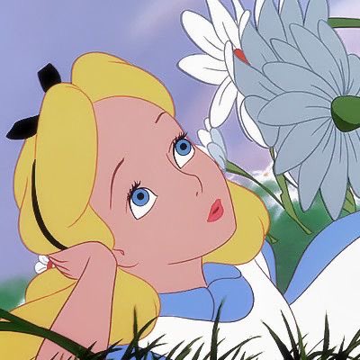 cloudvitty's tweet image. Kae’s twisted from Alice and Wendy. She’s constantly stressed but full of whimsy.