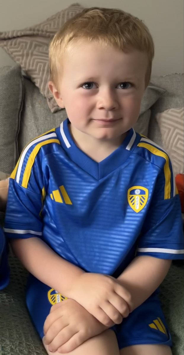 LeedsBros tweet media