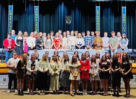 Benjamin Logan welcomes 45 new members into National Honor Society kentontimes.com/localnews/benj…