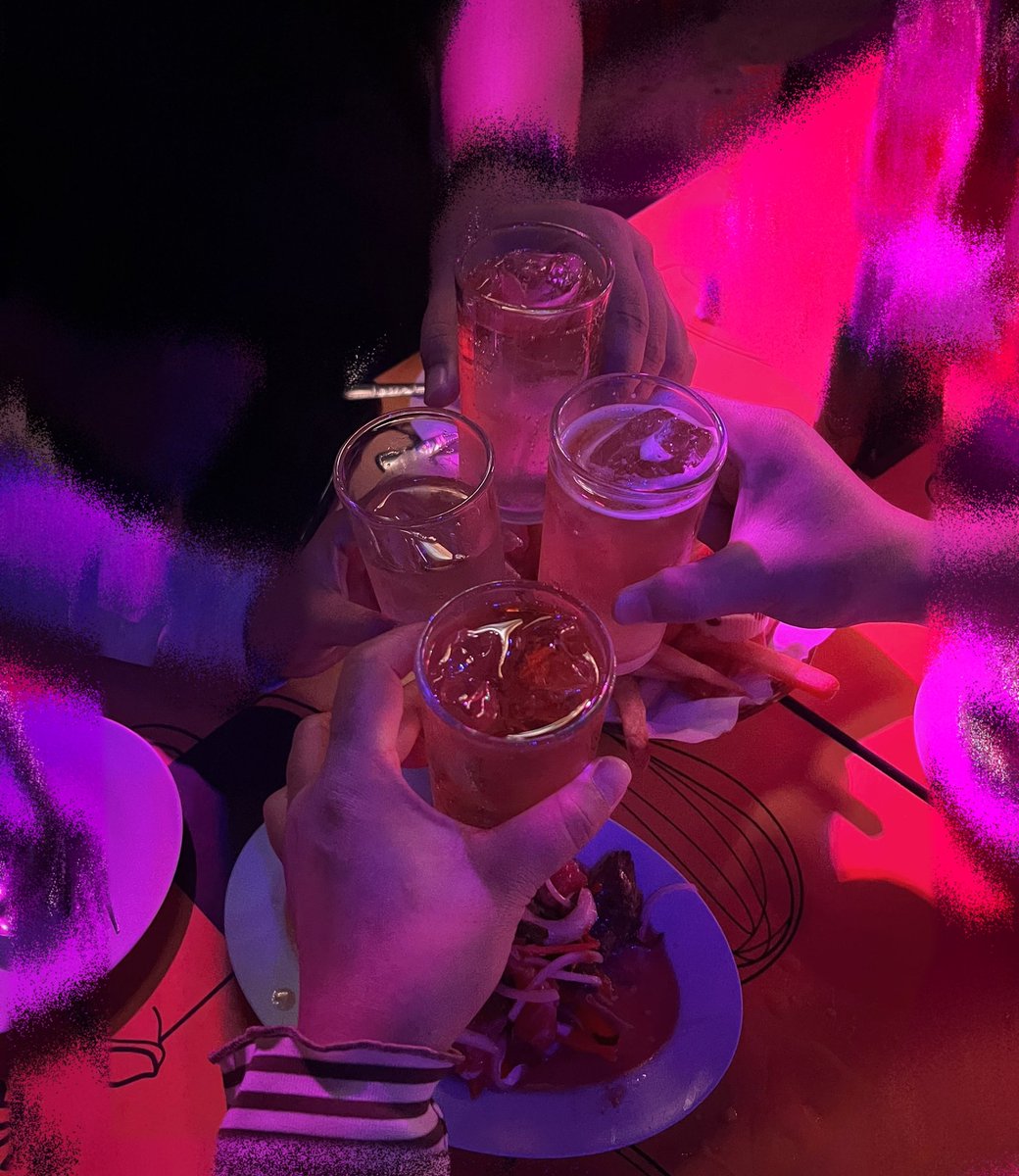 𝓭𝓪𝓻𝓴 𝓼𝓲𝓭𝓮. tweet media