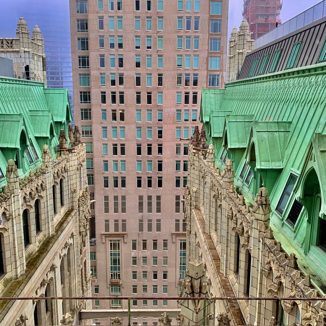 tarikpeat's tweet photo. What Smart Money Knows

While everyone's watching rates, smart money is watching geography. 🎯

Last week's data just dropped: Downtown Manhattan now owns 32% of all borough contracts (+28% YoY) while traditional UES grows at just 4%. Brooklyn? Third str… https://t.co/uy8zgPfIzR https://t.co/hfzJOXQWFD
