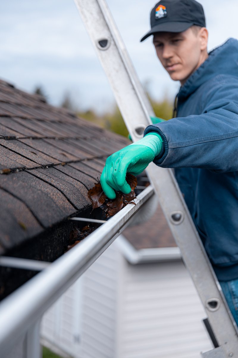 Fall is the perfect time to prepare your home for wildfire season’s quieter side. Clear gutters, rake debris, move firewood 10+ m away, trim branches, and check vents. 

Resilience begins at home. Get the checklist: begins-at-home-guide.firesmartbc.ca