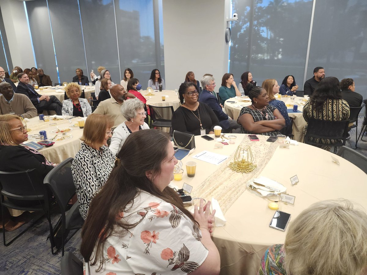 karenmcallister's tweet image. Inspiring morning @NewsfromJEA Light It Forward Awards honoring unsung heroes from our #Jax nonprofit agencies 🫶 #BuildingCommunity