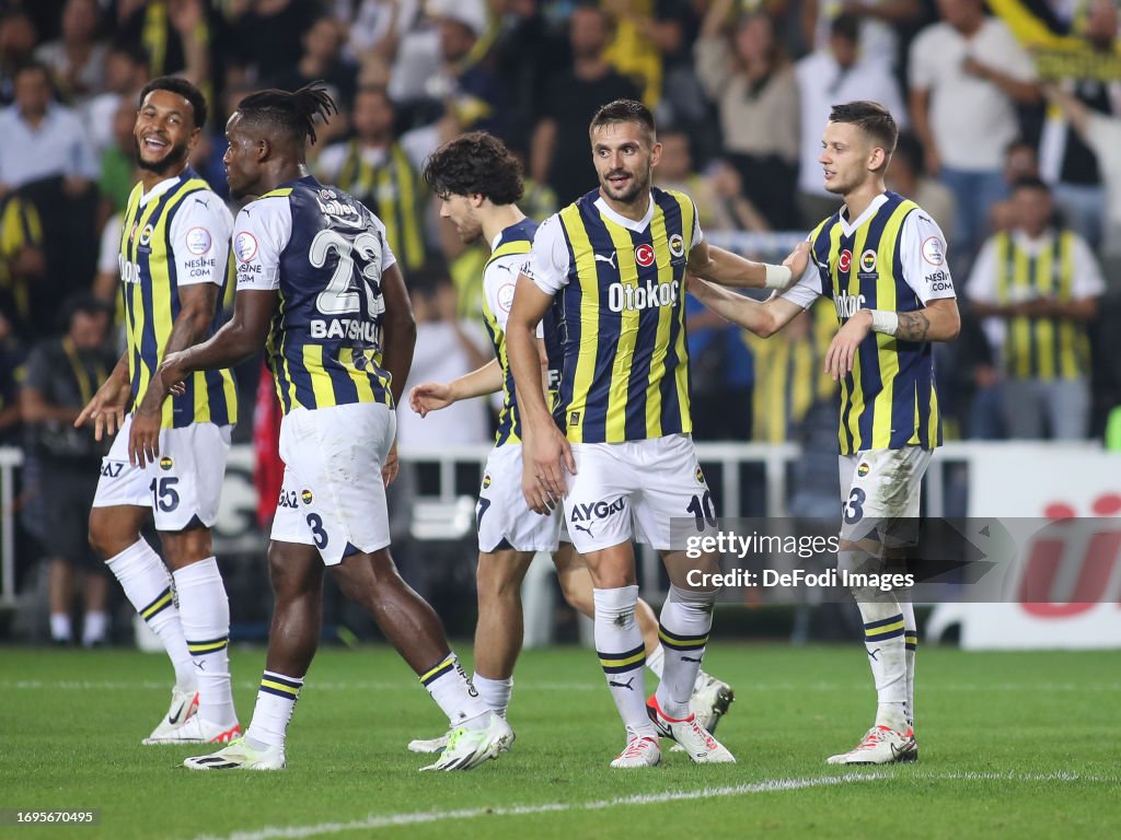 elifinizz35's tweet photo. ⚽️ Avrupa gecesi Kadıköy’de alev alıyor!

💎Güncel Giriş Adresi - https://t.co/3WbjtjkfPK

#Fenerbahçe , evinde güçlü rakibi #Stuttgart ’ı konuk ediyor!

📈 Yüksek oranlar, güvenilir sistem ve kazandıran bahis deneyimi Onwin’de 

#fenerinmaçıvar fenerbahçe messi Stuttgart https://t.co/gQkmNAfSUm