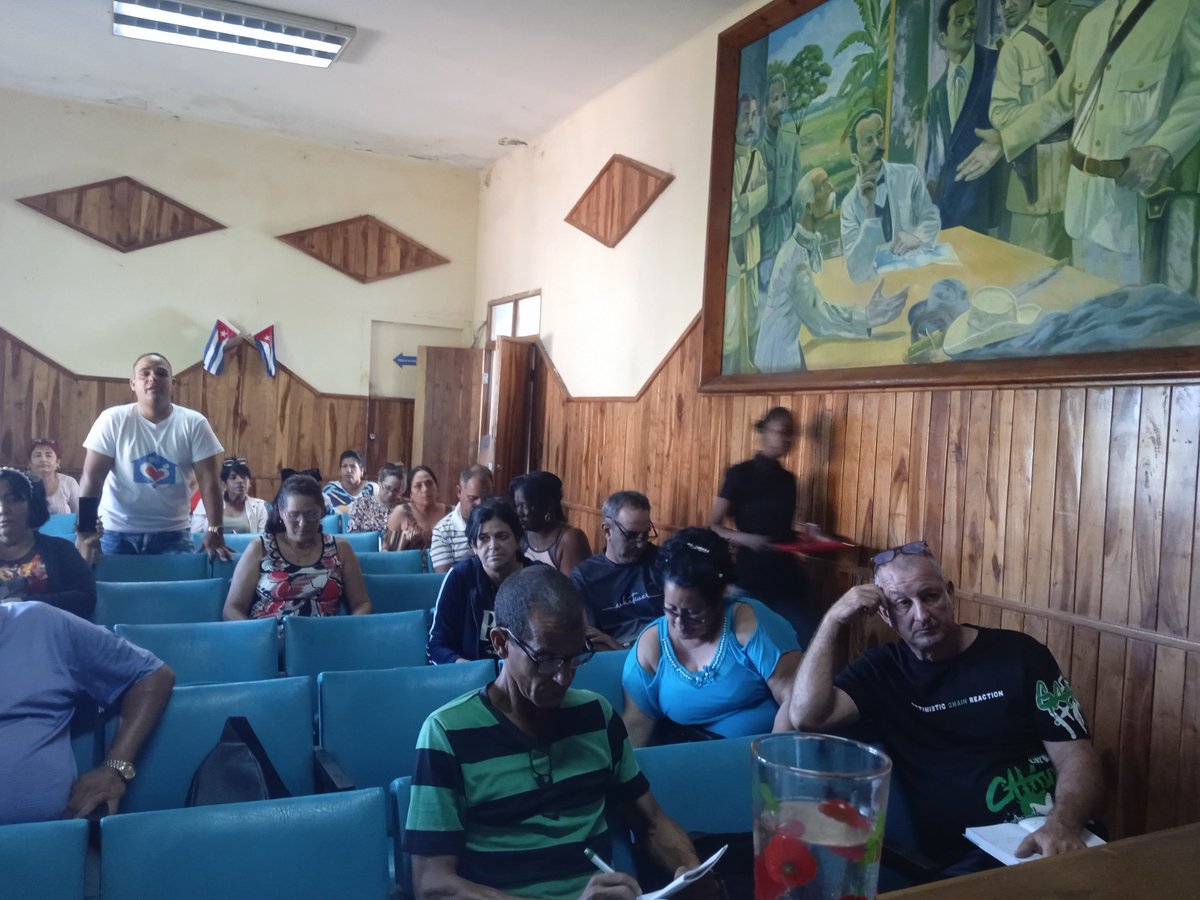 DaniloEstr42753's tweet image. Con la presencia del gobernador de la provincia Eumelin Gonzalez Sánchez se desarrolló el consejo de la administración en #Guane.
#PoderPopular
#JuntosPodemos