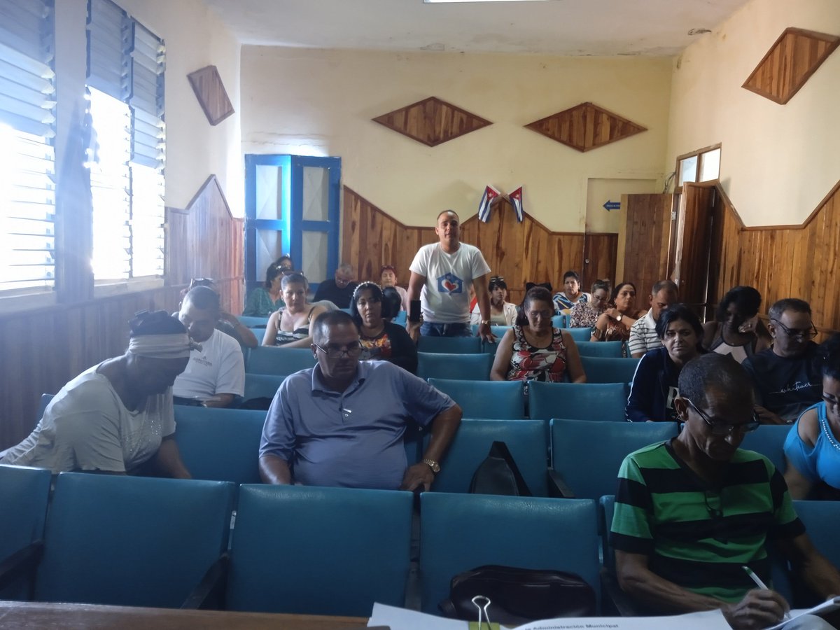 DaniloEstr42753's tweet image. Con la presencia del gobernador de la provincia Eumelin Gonzalez Sánchez se desarrolló el consejo de la administración en #Guane.
#PoderPopular
#JuntosPodemos