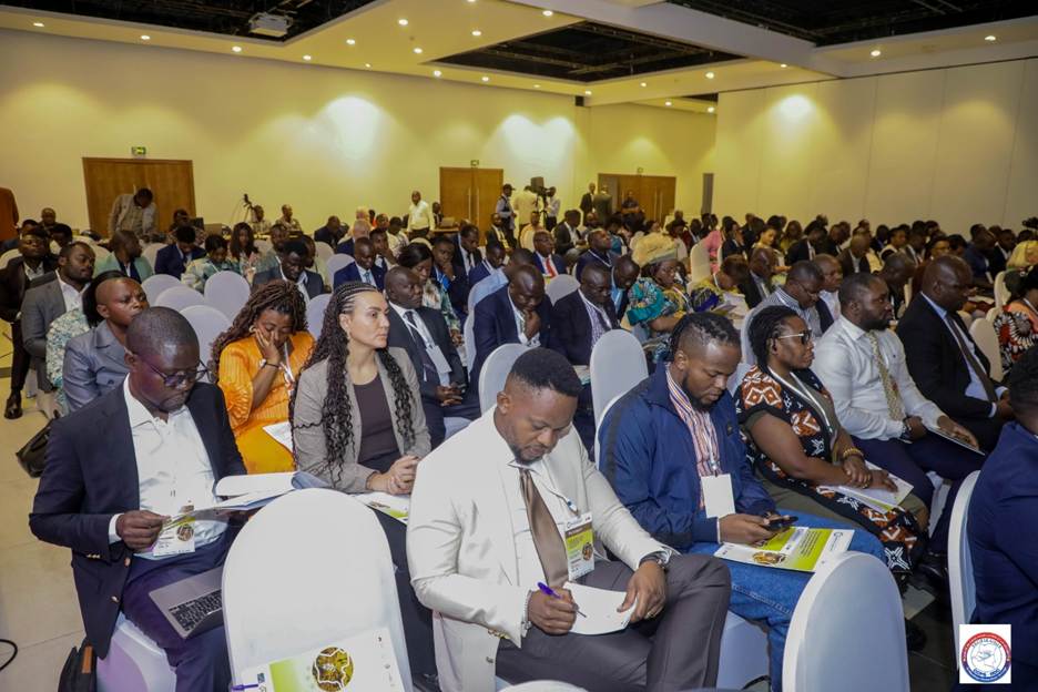 #KINSHASA : LA STRATÉGIE NATIONALE DU #PDDRCS VULGARISÉE AU FORUM NATIONAL SUR LES ENJEUX SOCIO-ÉCONOMIQUES ET MINIERS DES ACCORDS DE PAIX EN #RDC ET DANS LA RÉGION DE GRANDS LACS
<a href="/Presidence_RDC/">Présidence RDC 🇨🇩</a> <a href="/PrimatureRDC/">Primature de la République Démocratique du Congo</a> <a href="/VPMDefenseRdc/">Vice-Primature, Ministère de La Défense/RDC</a>
pddrcs.cd/kinshasa-la-st…