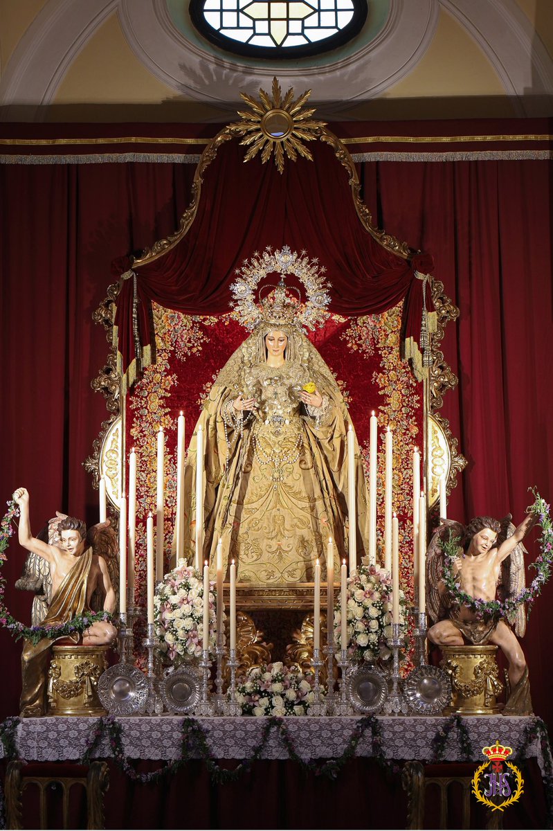 CULTOS | Altar del Solemne Triduo en honor a María Santísima del Amparo.

📸 <a href="/j16photos/">J16Palacios</a>

#CofradíasMLG #SoyPollinico