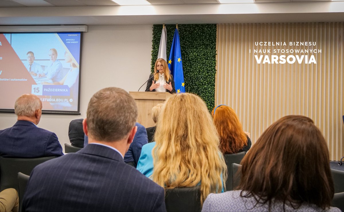 „Sztuczna inteligencja nie zastępuje człowieka — zmienia kontekst jego pracy. Przyszłość należy do tych, którzy potrafią łączyć technologię z empatią.” 

#rzeszow #uczelniaVarsovia

radio.rzeszow.pl/256091/sztuczn…