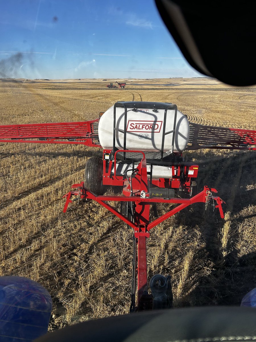 JTREMEL121's tweet photo. @gowancanada Avadex going down on this beautiful fall day. #Timetogo https://t.co/sFVeXwrVQn
