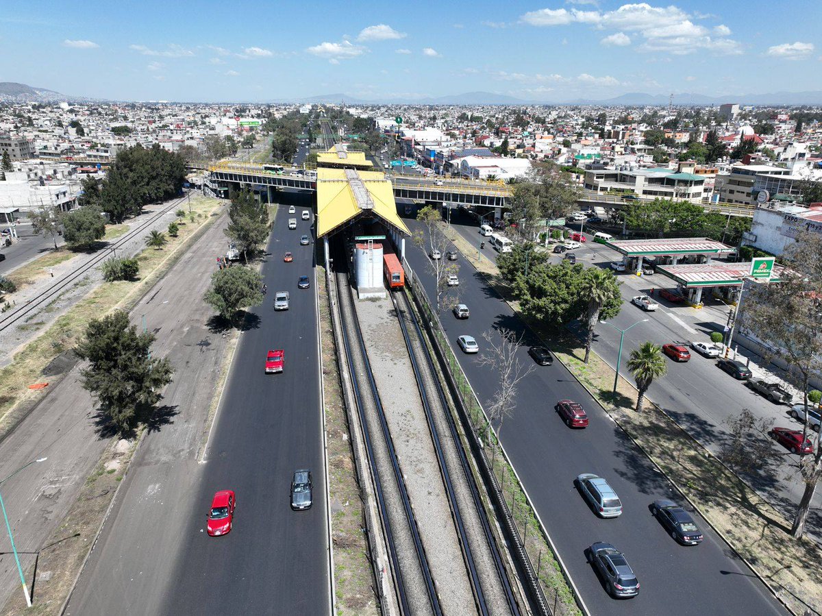 El <a href="/Edomex/">Gobierno del Estado de México</a> en coordinación con los Gobiernos de México y Nezahualcóyotl, realizan trabajos de rehabilitación de Periférico Oriente y Avenida Central. Se prevé que concluyan a finales de 2025.

👉Más información: goo.su/rWbTDK