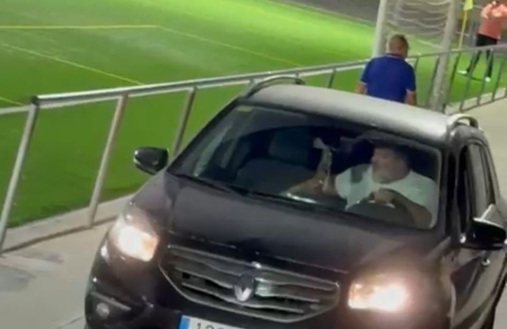 gabycumbreras's tweet photo. El @CDSFAtletico denuncia que la Mutua se negó a enviar la ambulancia tras la luxación en un hombro que su portero juvenil Abraham sufrió en el complejo Gómez Castro. El presidente (y padre del jugador) tuvo que llevarlo en su coche a Jerez.
https://t.co/FjTy1tydbj https://t.co/5UKaxUv2nU