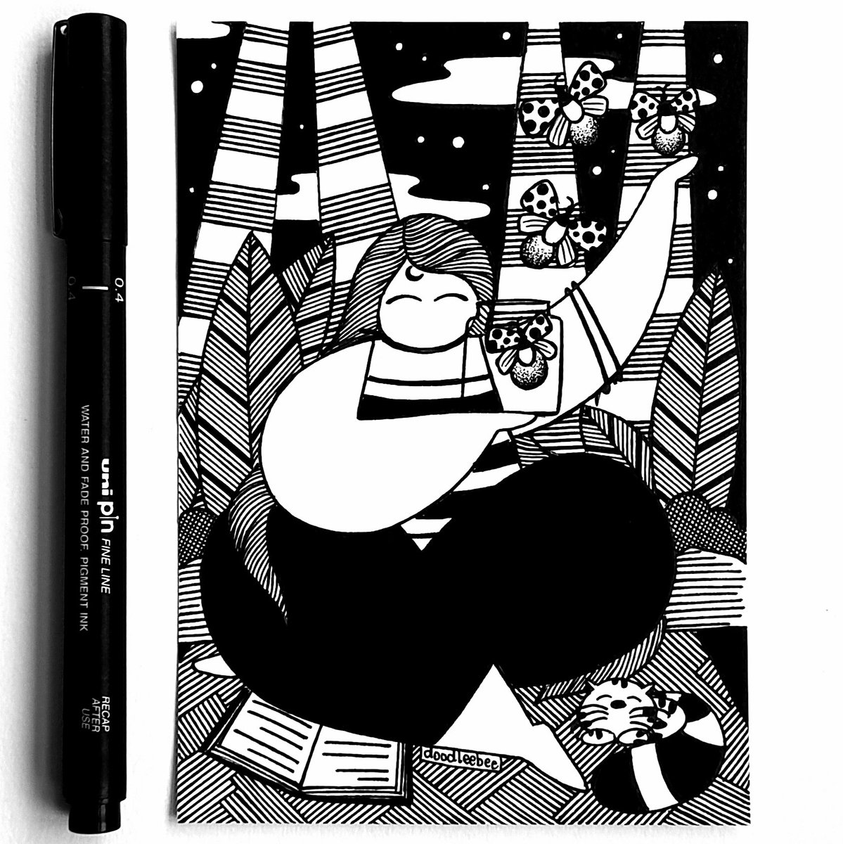 Inktober Prompt 23 - Firefly

These little beings, they light up the world.
Never underestimate your power.

#Doodleebee #inktober2025 #inktober #firefly #light #naturelover #art